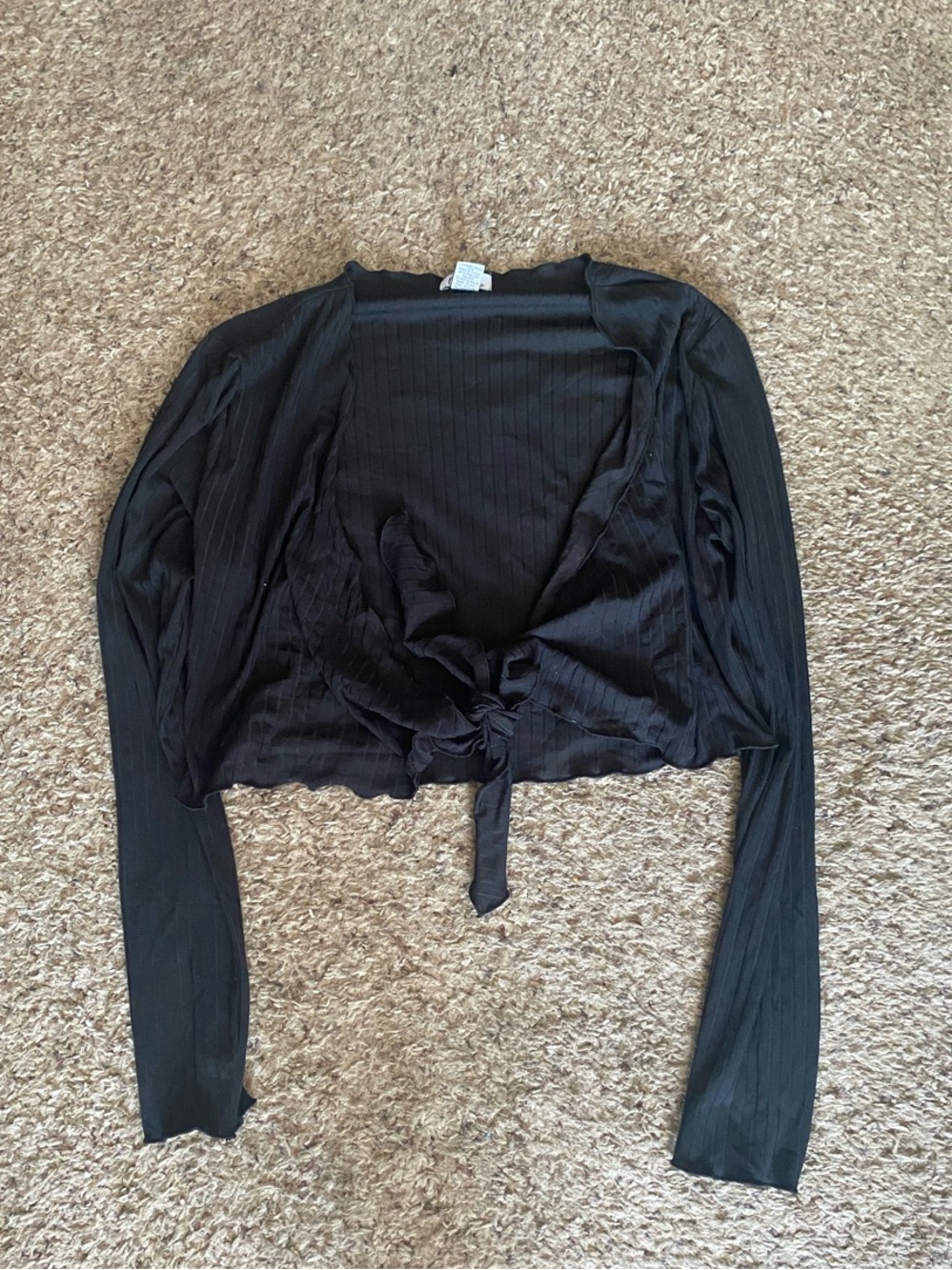 Rue21 Black Ribbed Tie-Front Long Sleeve Crop Top